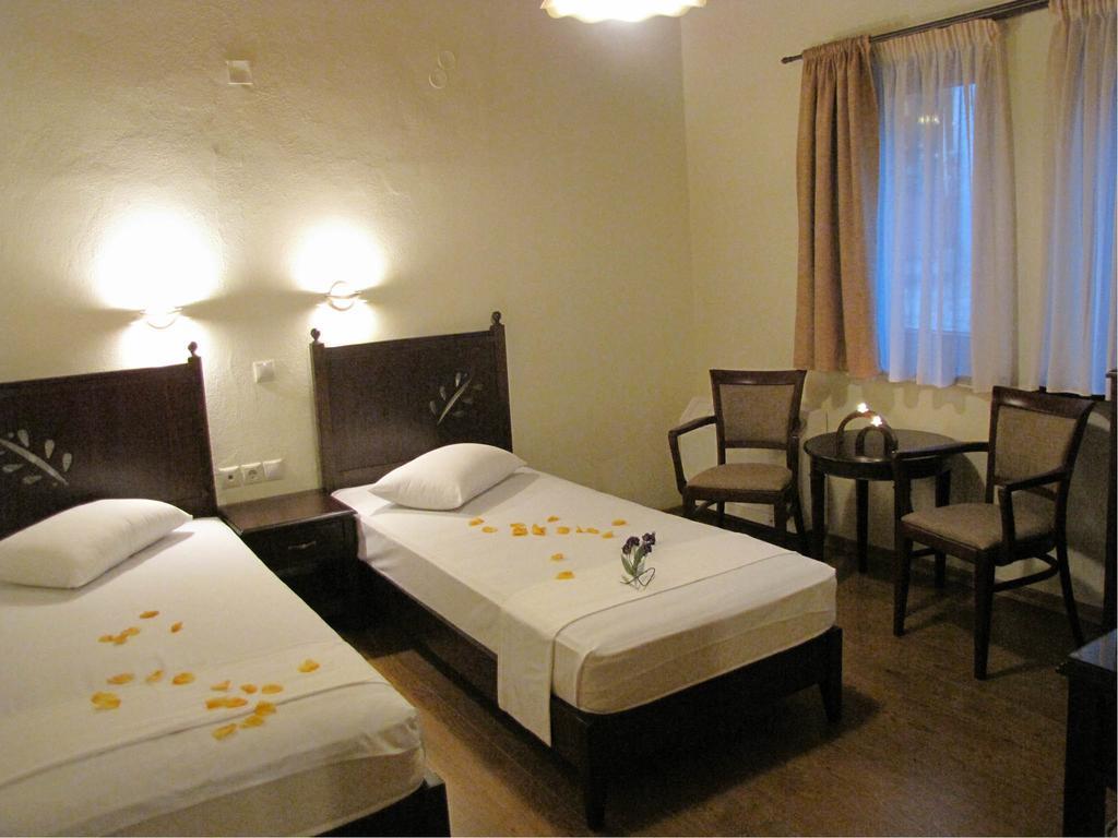 Hotel Mirovoli Mileai Room photo